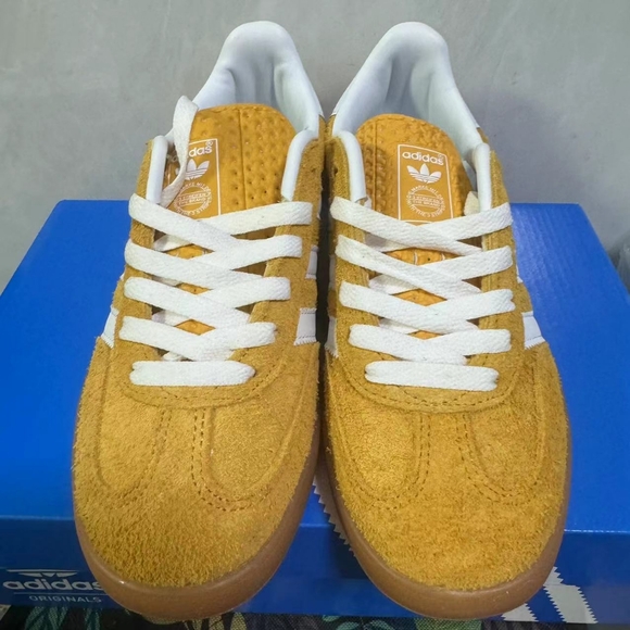 Adidas women's trial sneakers - Picture 2 of 10